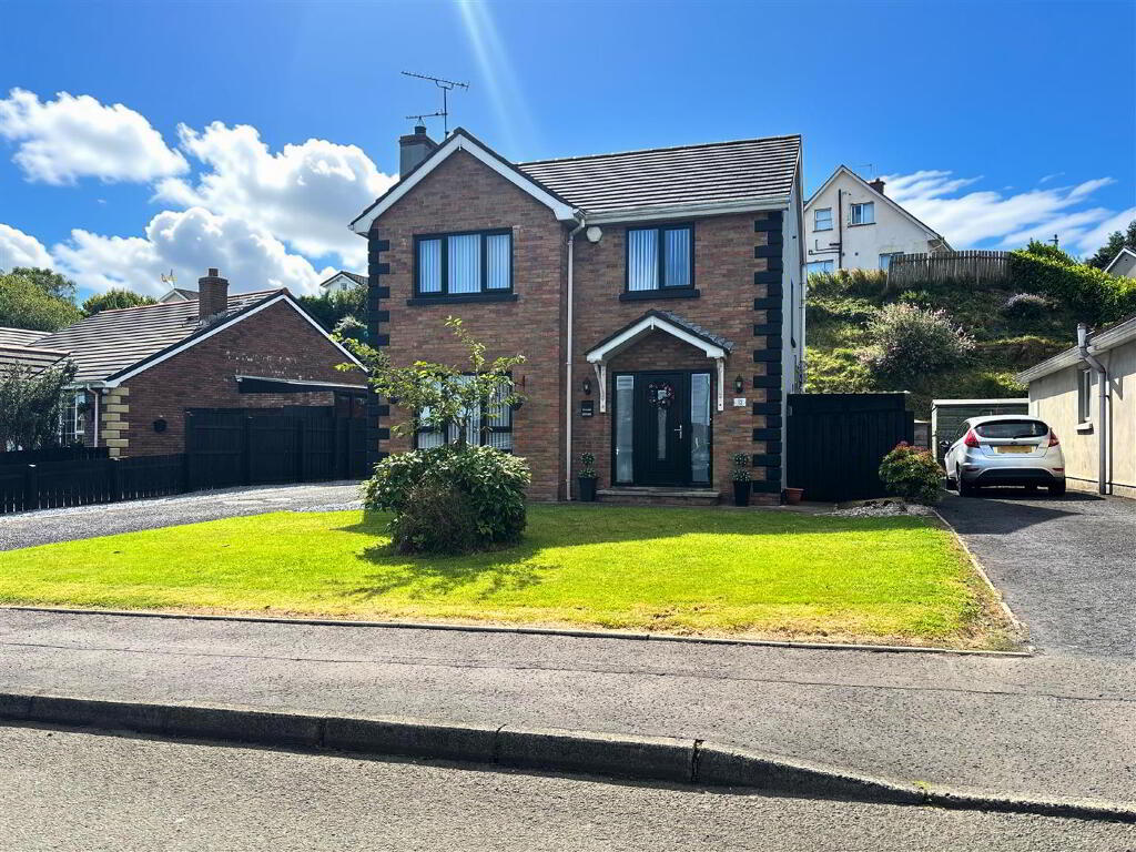 12 Briar Hill, Greysteel, Londonderry, BT47 3DE