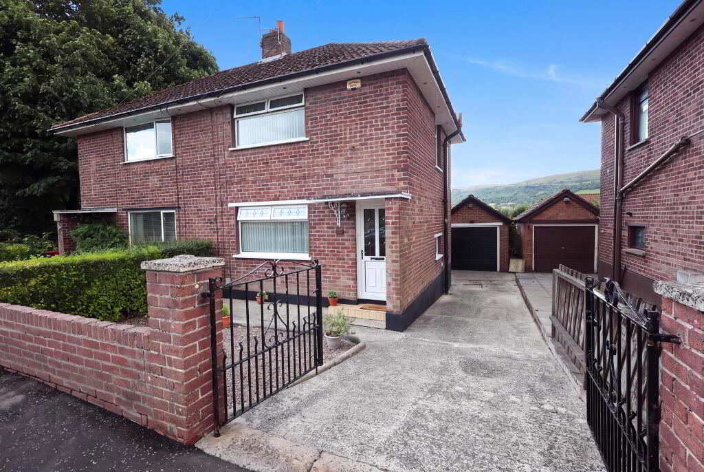33 Tobarcooran Avenue, Newtownabbey, BT36 6EP