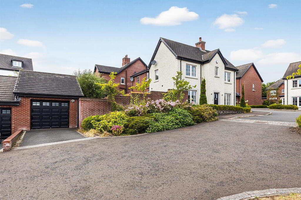 9 Woodfort Gardens, Lisburn, BT28 3QN