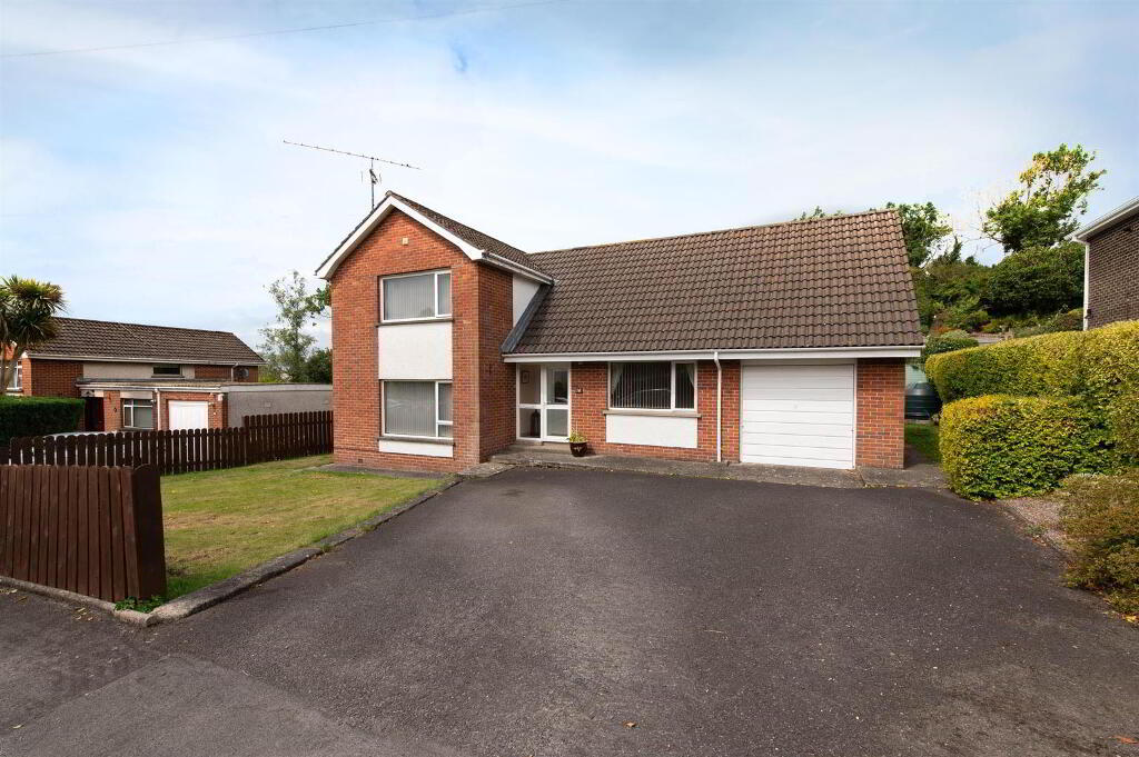 16 Ardenlee Gardens, Downpatrick, BT30 6PJ