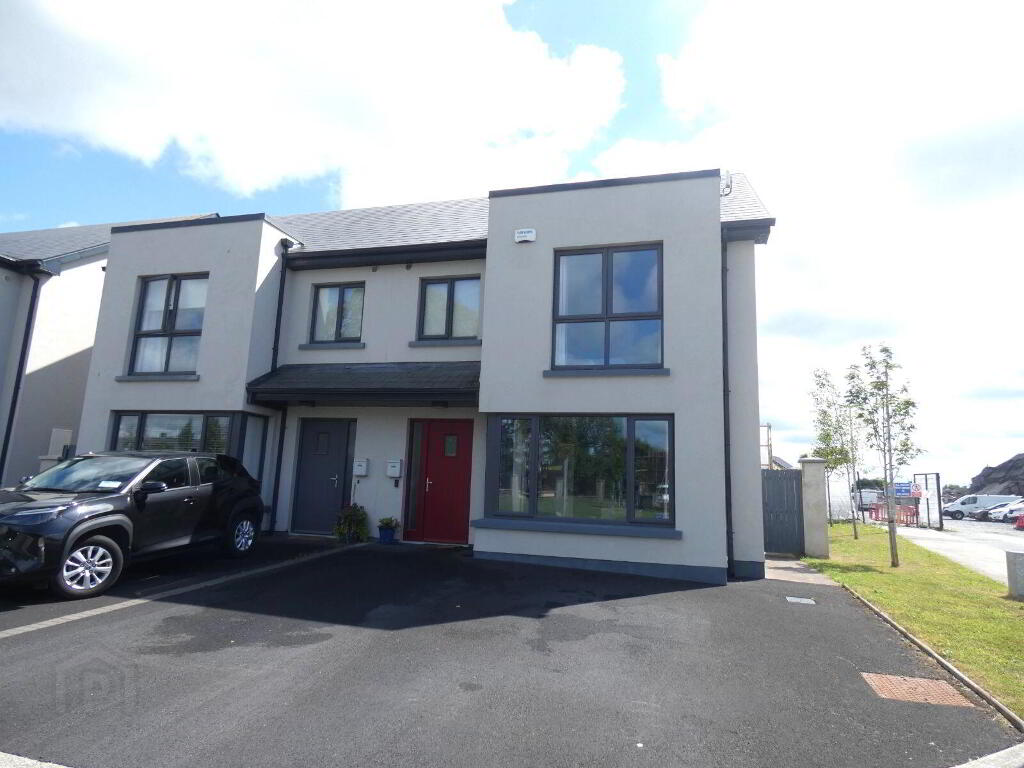 1 Curate's Court, Roslevan, Ennis, V95F86T