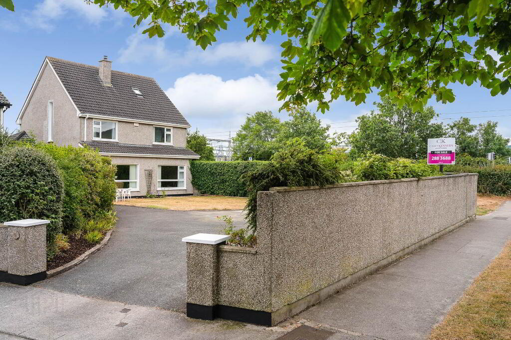 9 Drinaghmore Close, Leopardstown, Dublin, D18A372