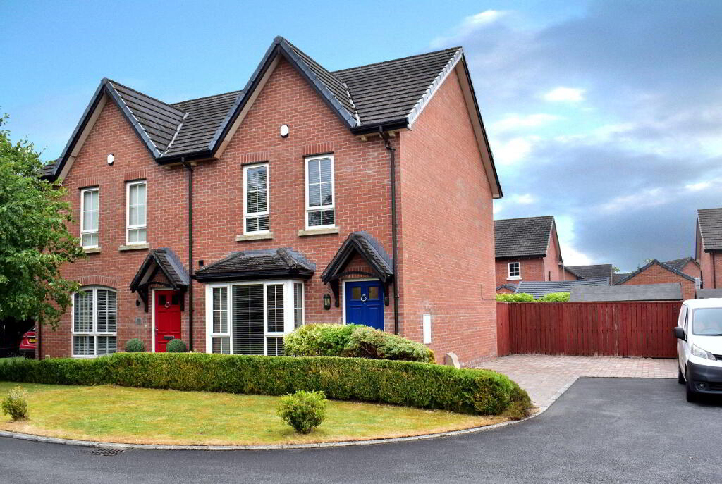 17 Magheralave Meadows, Lisburn, BT28 3NT