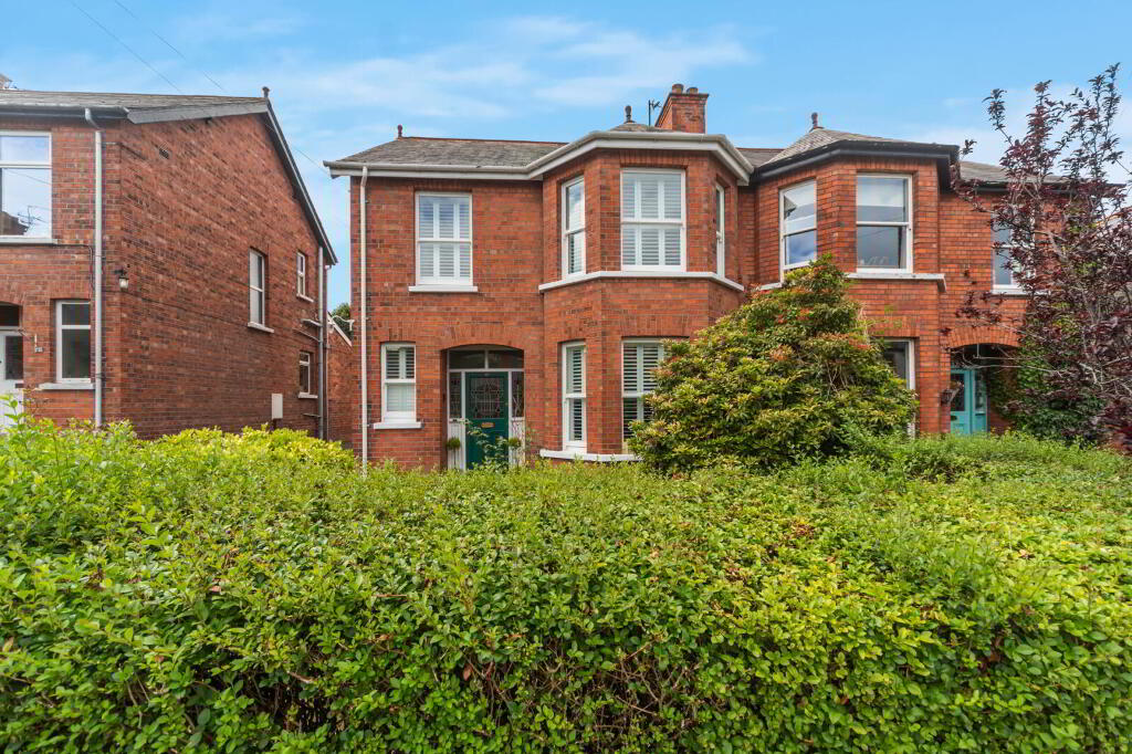 15 Luxor Gardens, Belfast, BT5 5NB