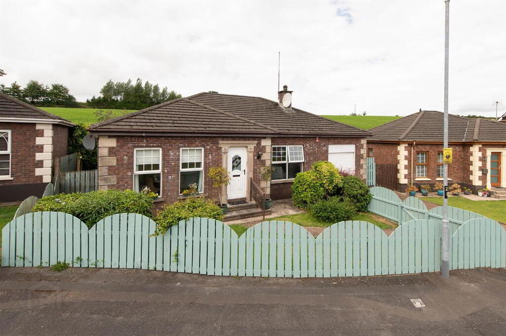 63 Oakwood Avenue, Carryduff, Belfast, BT8 8SW