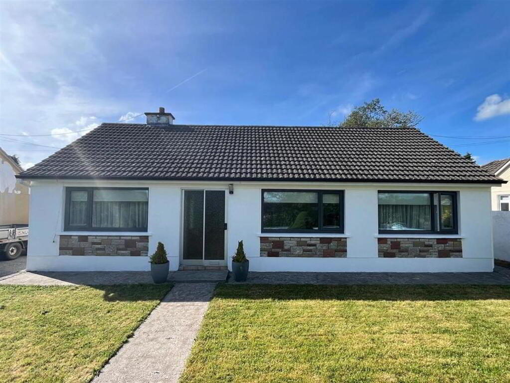 Ashburton Grove, Boher Buí Road, Ballaghaderreen, F45PX88
