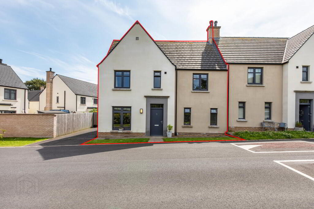 15 Pirrie Walk, Comber, Newtownards, BT23 5ZR