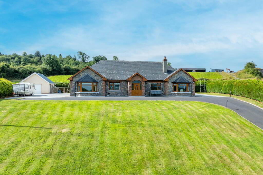 Crossrah, Mountnugent, A82W5R2