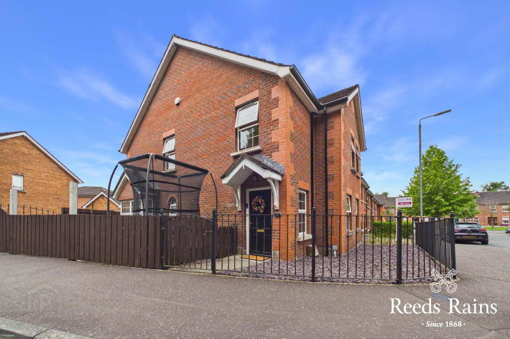 20 Causeway Meadows, Lisburn, BT28 2GD