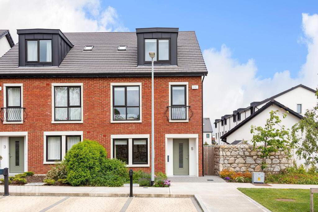 5 Suttonfield Paddocks, Kilternan, Carrickmines, Carrickmines, D18YW7Y