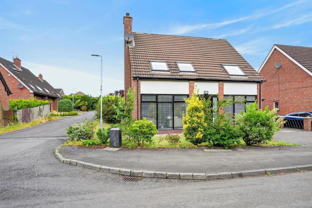 13 Lakeside Drive, Belfast, BT10 0NU
