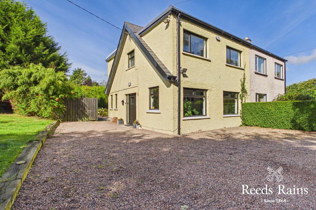 27 Moira Road, Hillsborough, BT26 6DU