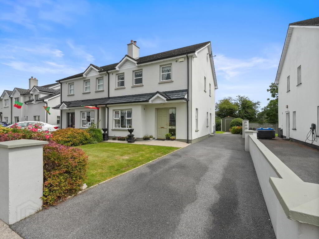 18 Lowpark Avenue, Charlestown, F12NC58