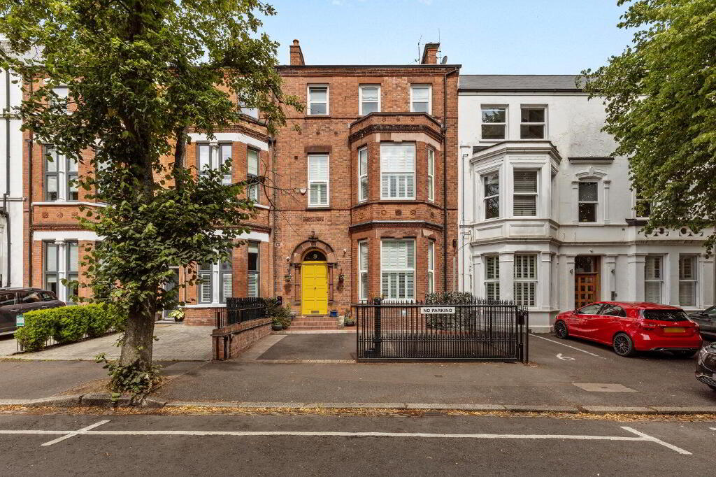 9 Wellington Park, Belfast, BT9 6DJ