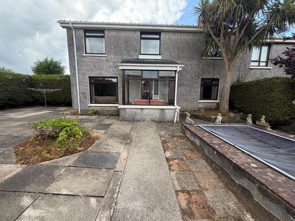 8 Glastry Gardens, Bangor, BT19 1SJ