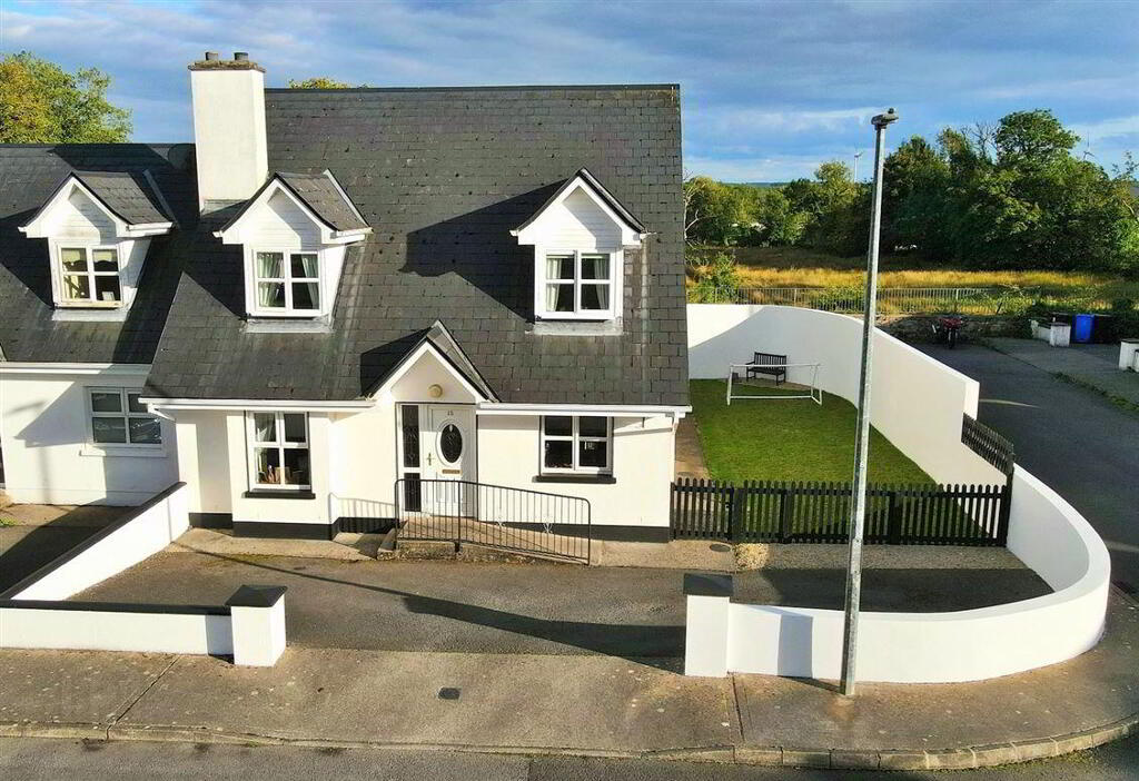15 Friarshill Close, Ballaghaderreen, F45NY98