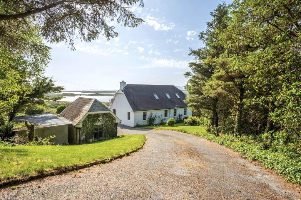 Inish Free, Ardnagrena, Ringarogy, Baltimore, P81VP70