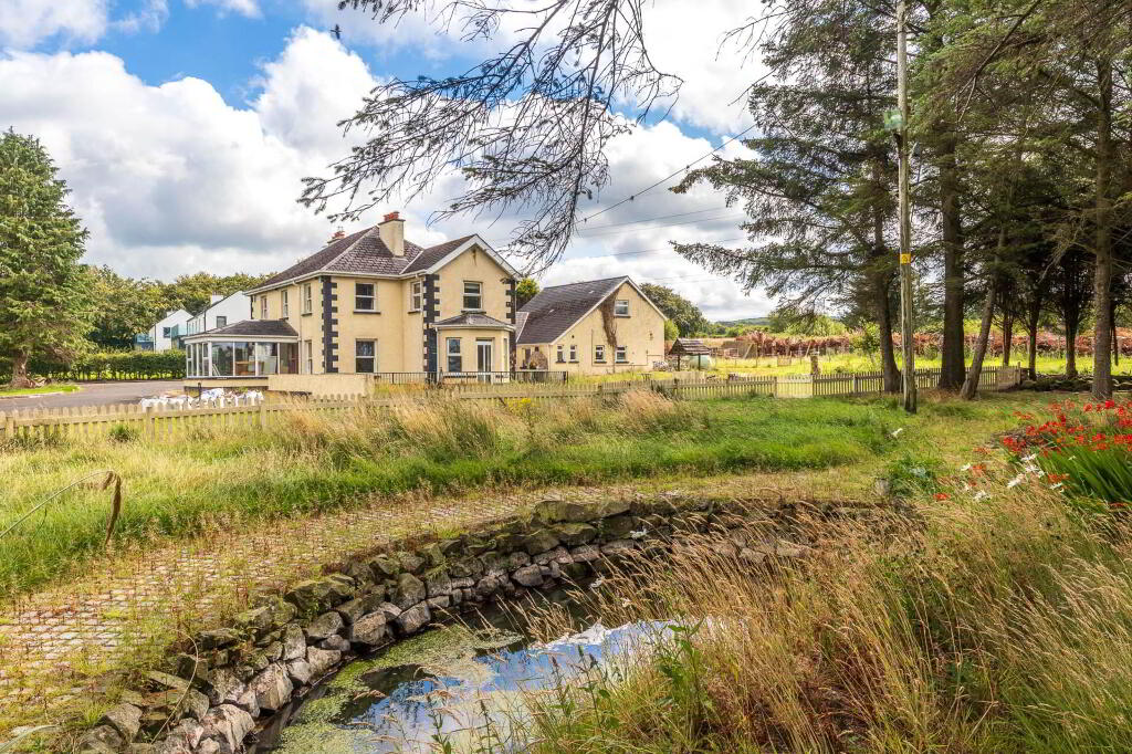 33 Lisglass Road, Ballyclare, BT39 9NW
