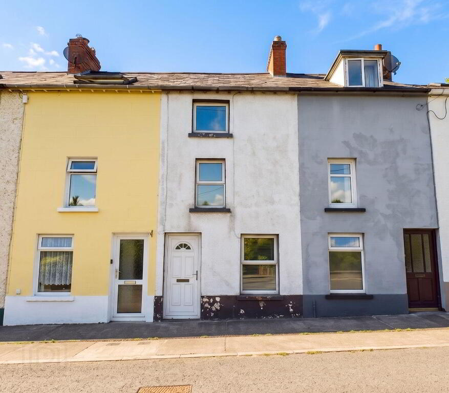 18 Roslea Road, Clones, H23DW62