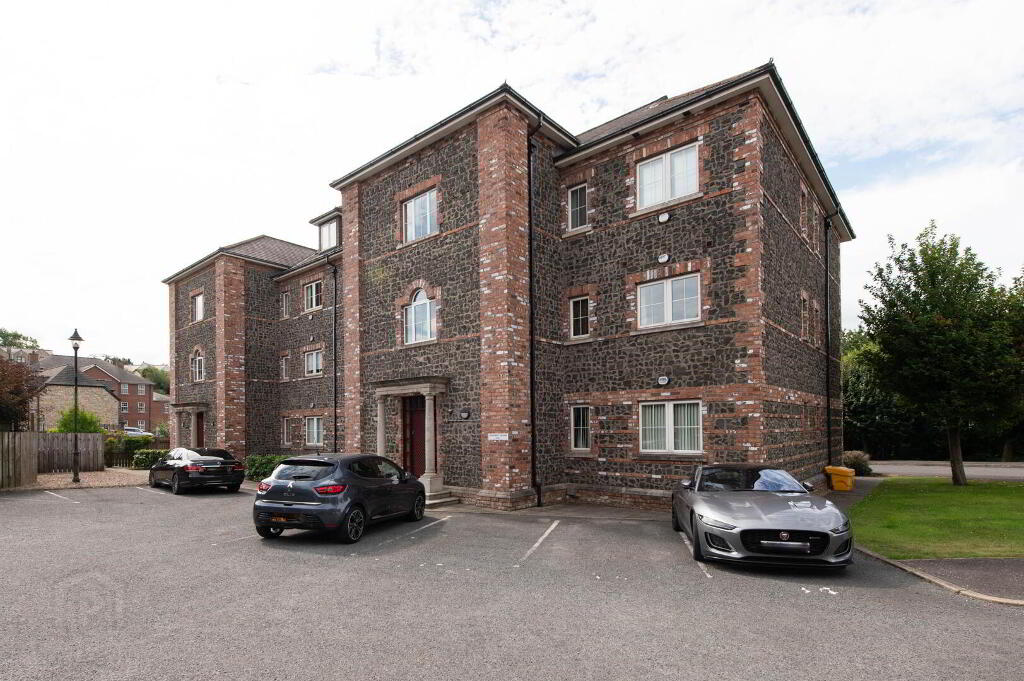 36 Castlegrange, Belfast, BT5 7GT