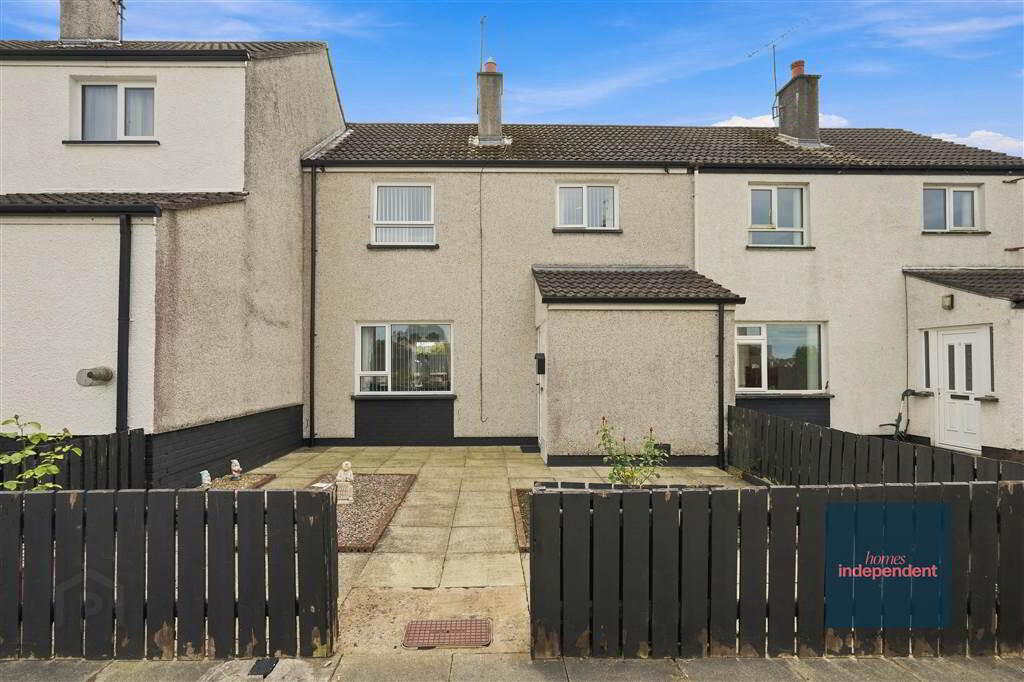 20 West Road, Portglenone, BT44 8BA
