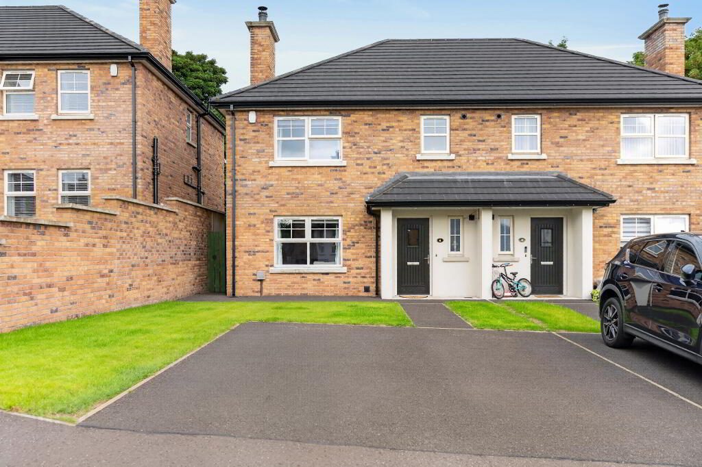 4 Carnwood Hall, Ballymena, BT43 5FJ