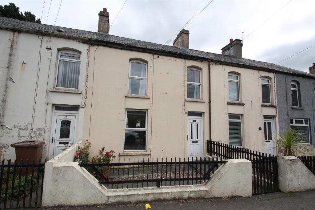 39 Belfast Road, Ballynahinch, BT24 8DZ