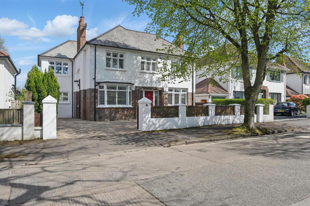 35 Malone Hill Park, Belfast, BT9 6RE
