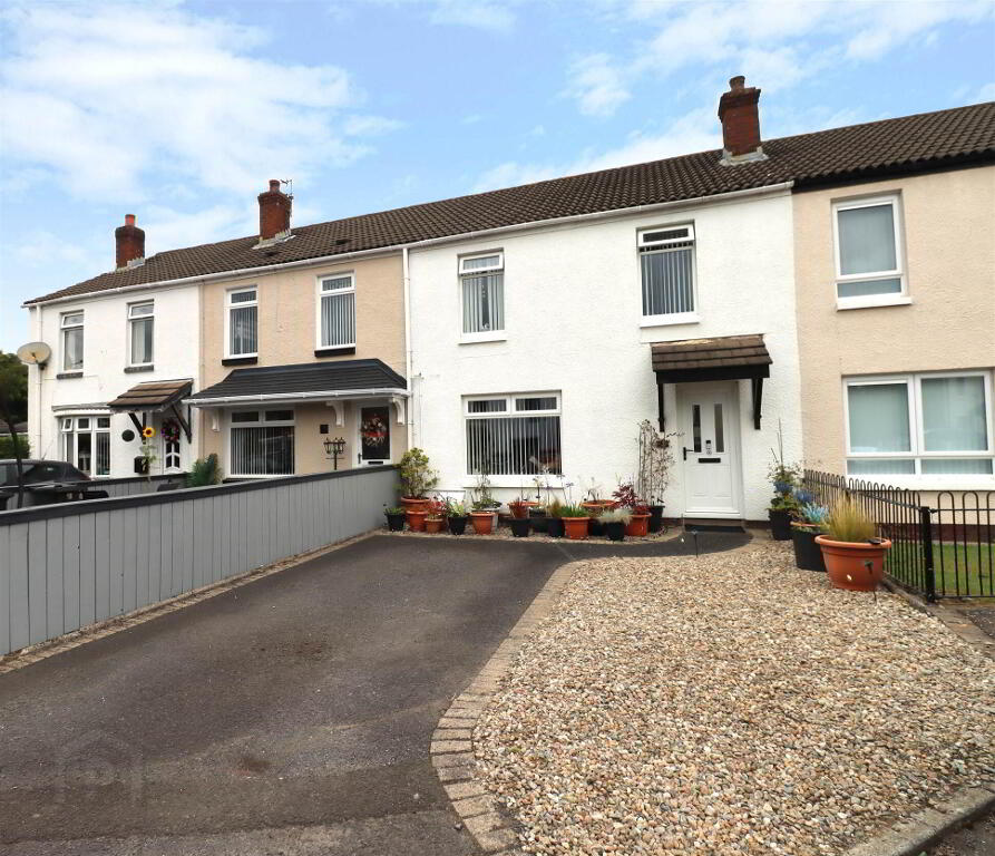 3 Longstone Drive, Dundonald, Belfast, BT16 2EB