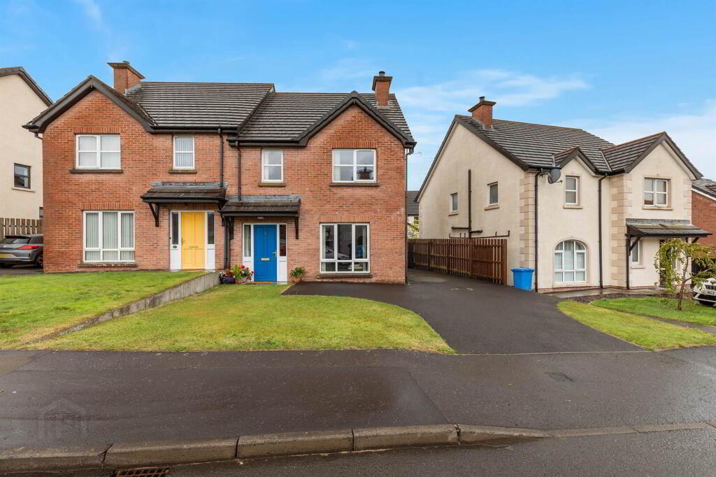 5 Porter Green Road, Larne, BT40 2UG