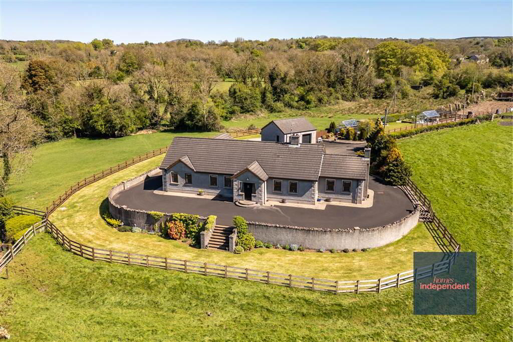 52 Moorfields Road, Ballymena, BT42 3BT