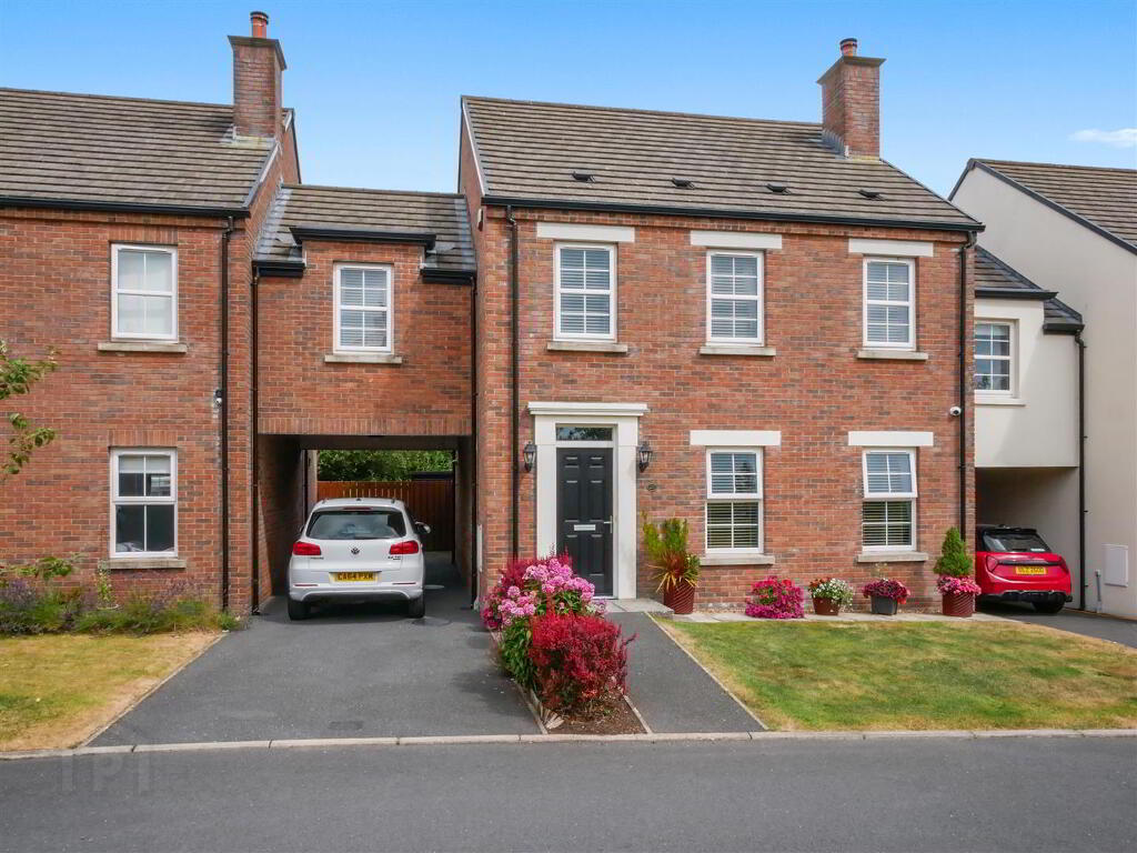27 Ilford Park, Crossnacreevy, Belfast, BT6 9SG