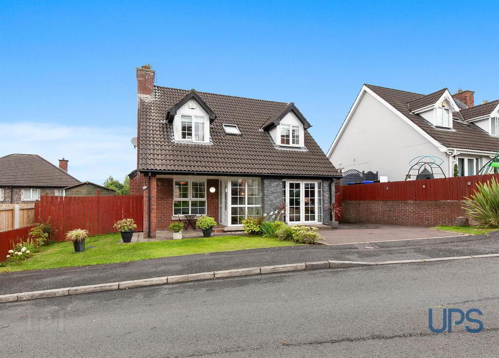 66 Lagmore Glen, Stewartstown Road, Belfast, BT17 0WJ