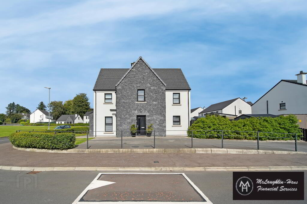 8 Riverview Manor, Castlederg, BT81 7EN