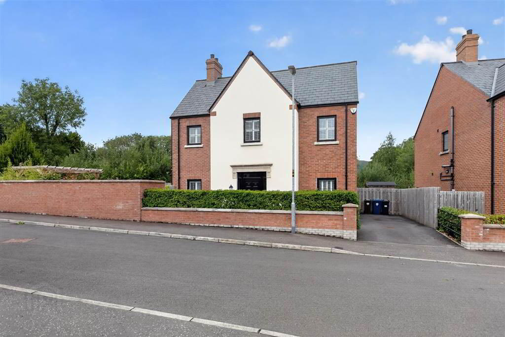 9 Finaghy Park Gardens, Belfast, BT10 0FU