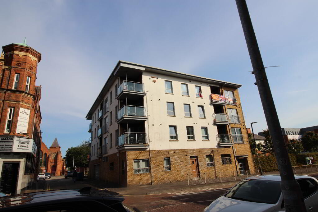 13 Lesley Central, 109-115 Shankill Road, Belfast, BT13 1FD