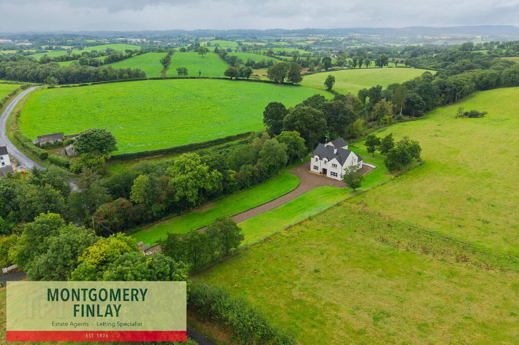 45 Breagho Road, Enniskillen, BT74 4DE