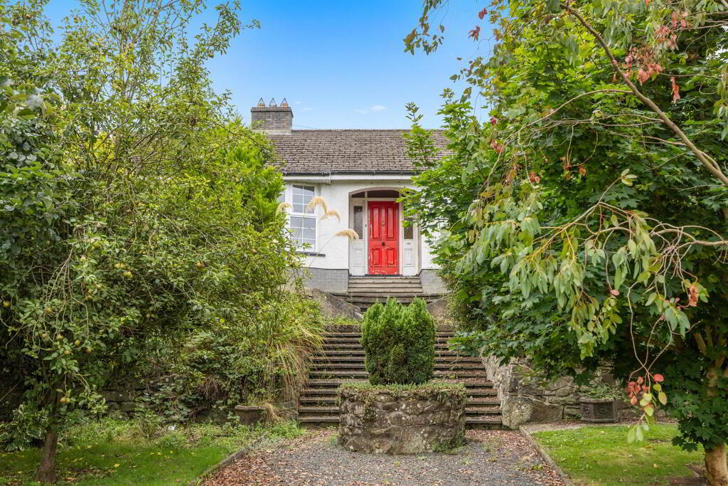 126 Lisburn Road, Ballynahinch, BT24 8TS