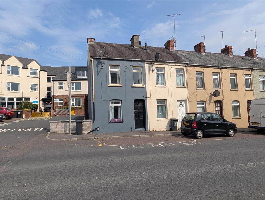 21 Lisburn Street, Ballynahinch, BT24 8BD