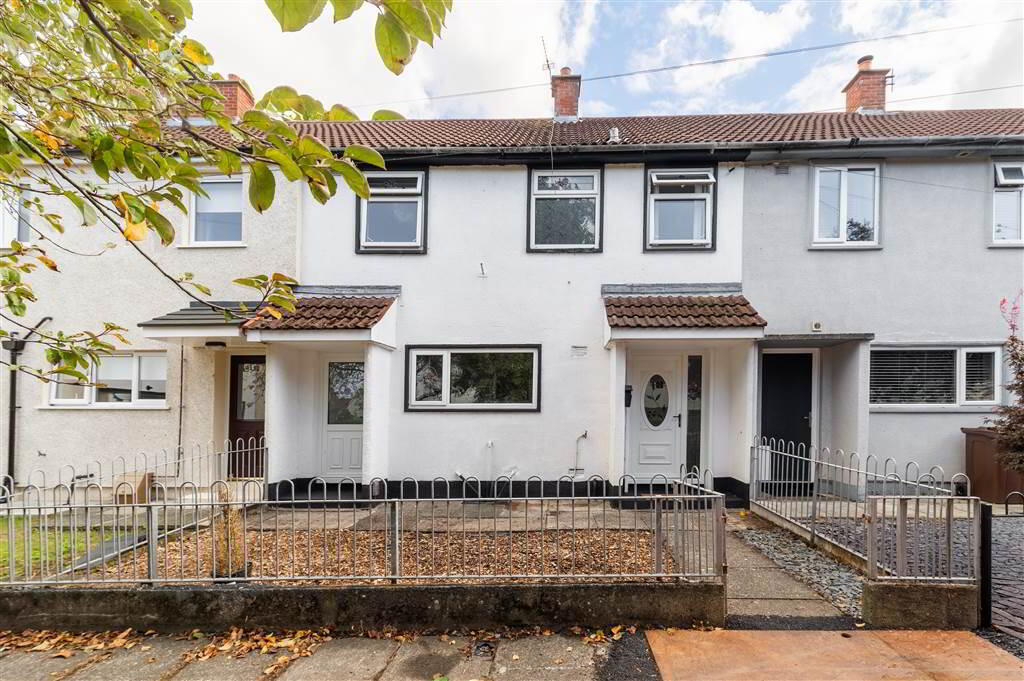 142 Benmore Drive, Belfast, BT10 0EJ