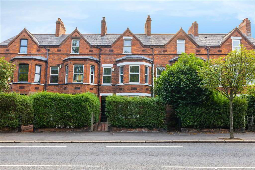 238 Ravenhill Road, Belfast, BT6 8EF