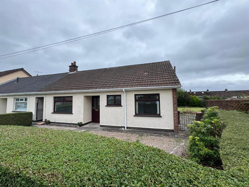 61 Carmeen Drive, Rathcoole, Newtownabbey, BT37 9DL
