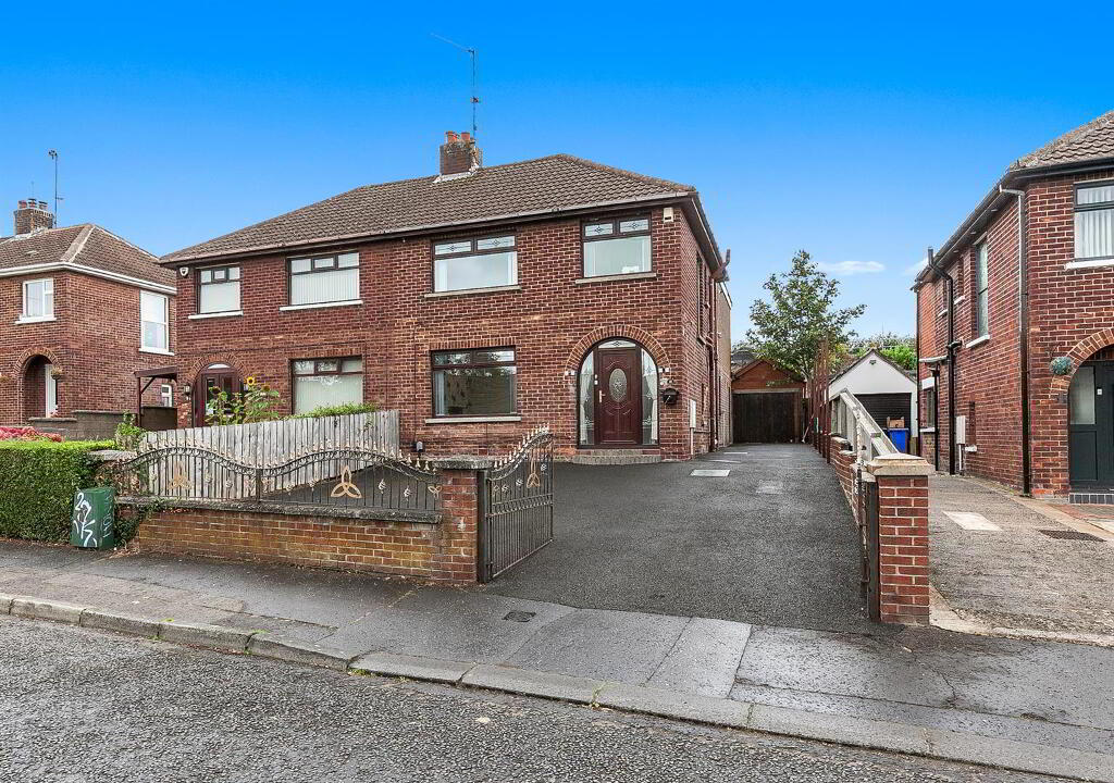 66 Owenvarragh Park, Andersonstown, Belfast, BT11 9BE