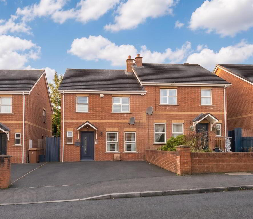 30 Wolfhill Manor, Belfast, BT14 8DE