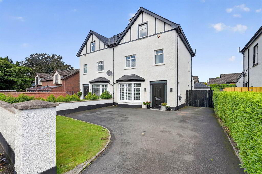 10 Balmoral Avenue, Belfast, BT9 6NW