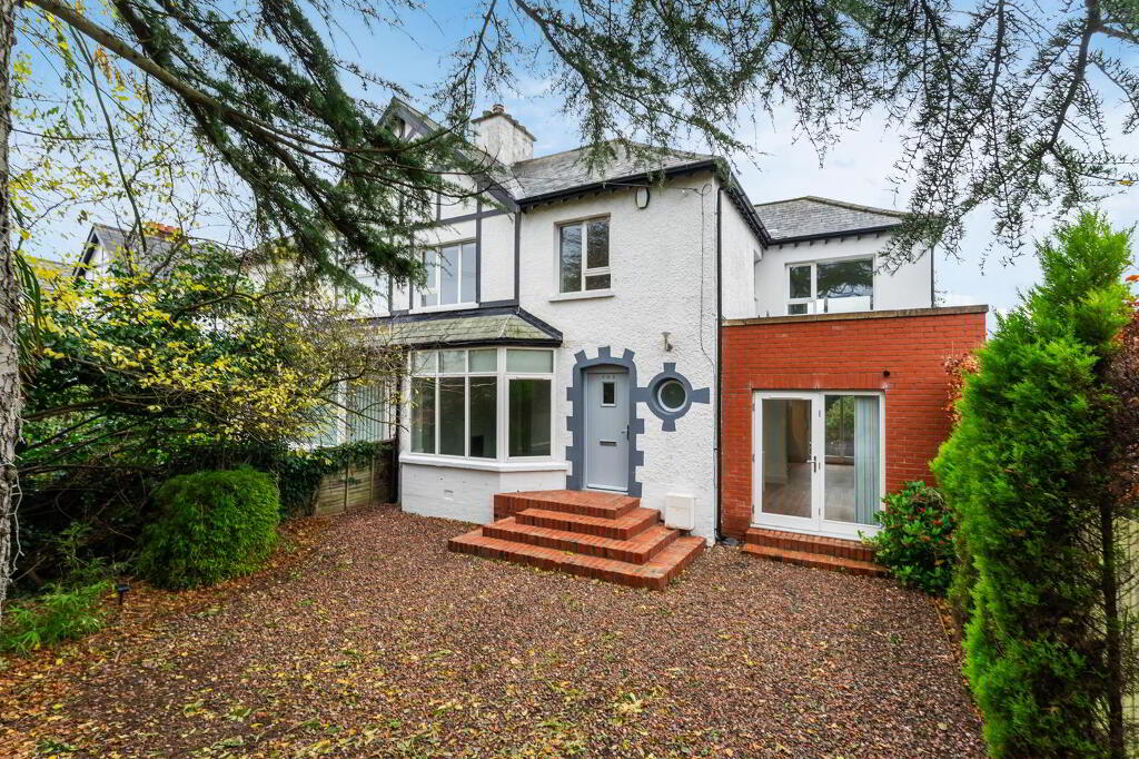 4 Bedroom Semi-Detached in BT5 6NH
