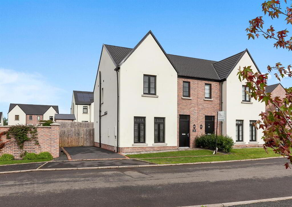 4 Cloughan View Drive, Ballyclare, BT39 8AA