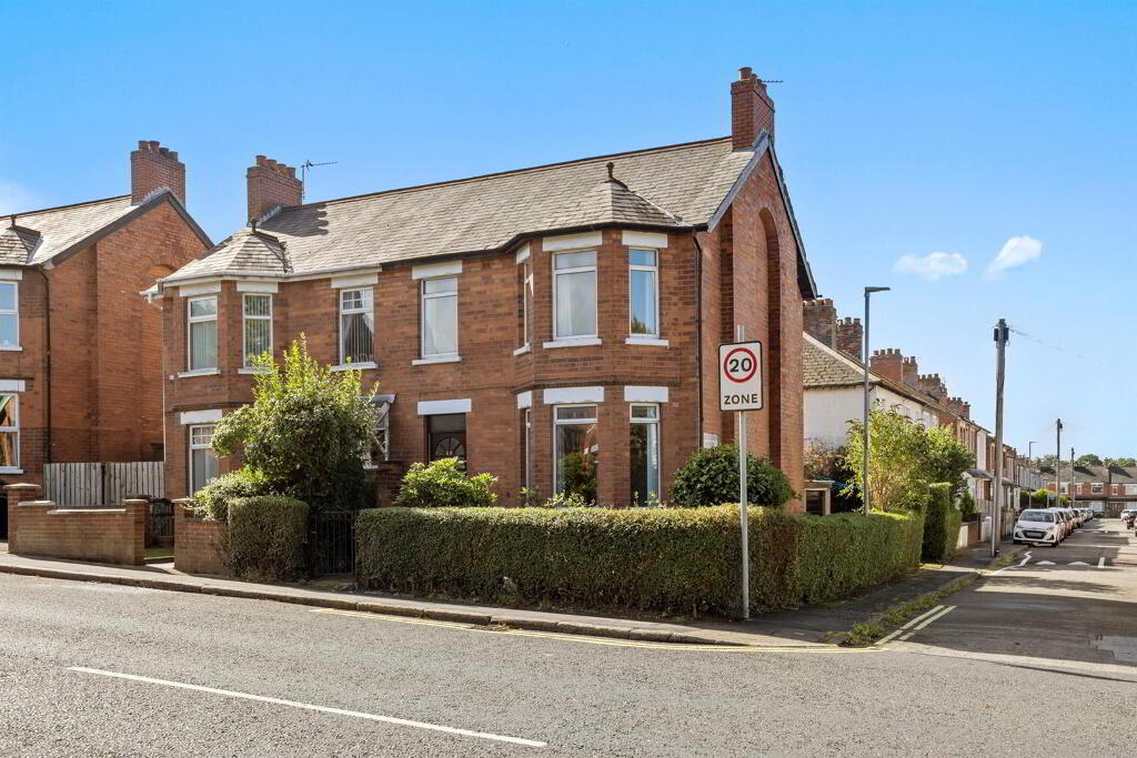 69 Bloomfield Road, Belfast, BT5 5LS