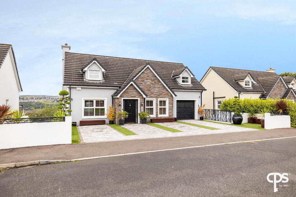 6 Bedroom Detached in BT47 2TQ