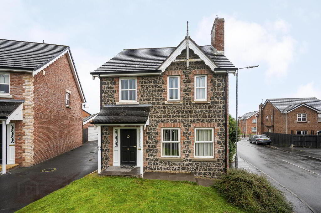 42 Wellington Park Avenue, Maghaberry, Craigavon, BT67 0UG